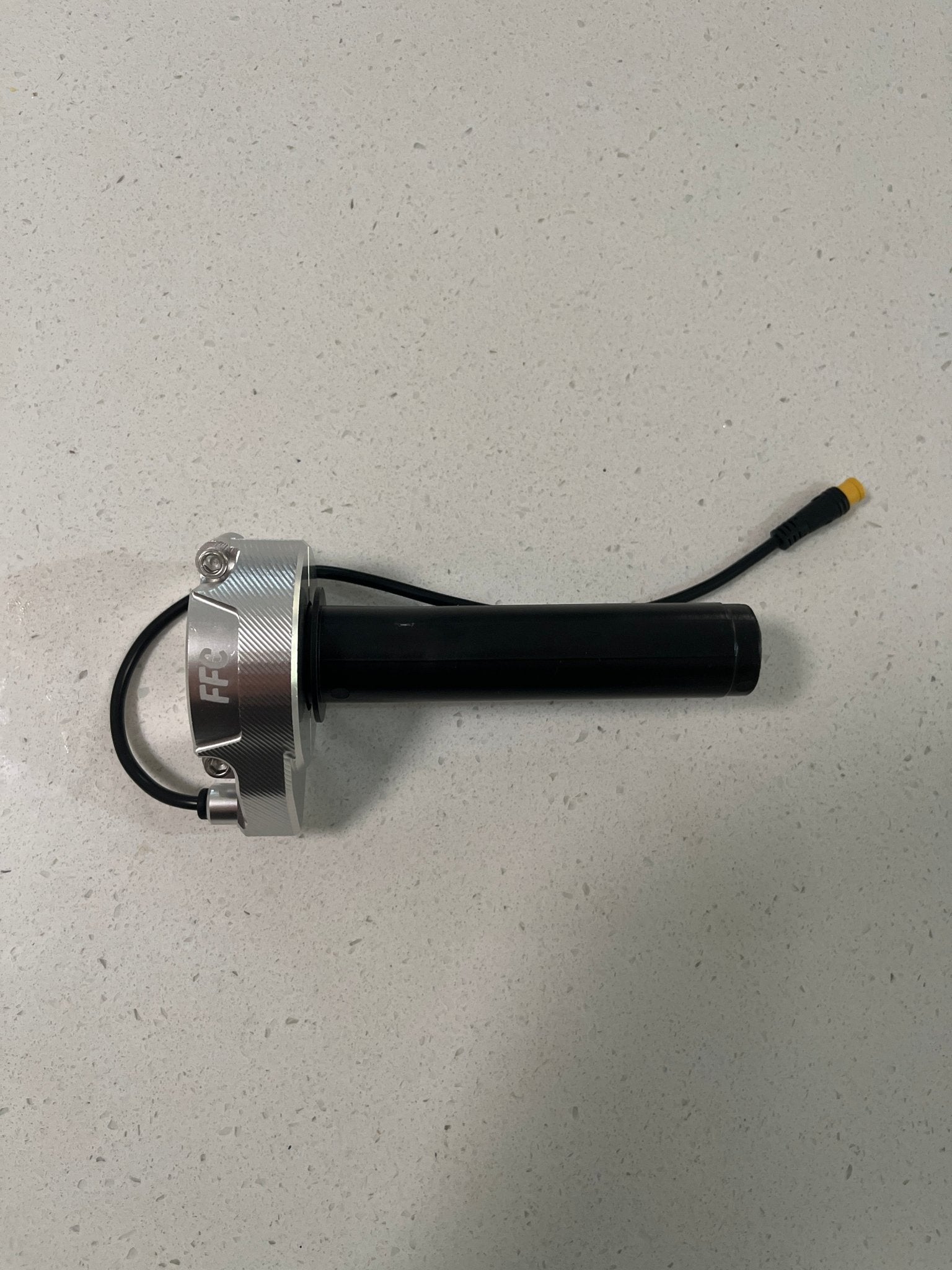 Cnc plug and play Surron throttle 3pin. - ff customz