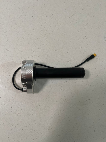 Cnc plug and play Surron throttle 3pin. - ff customz