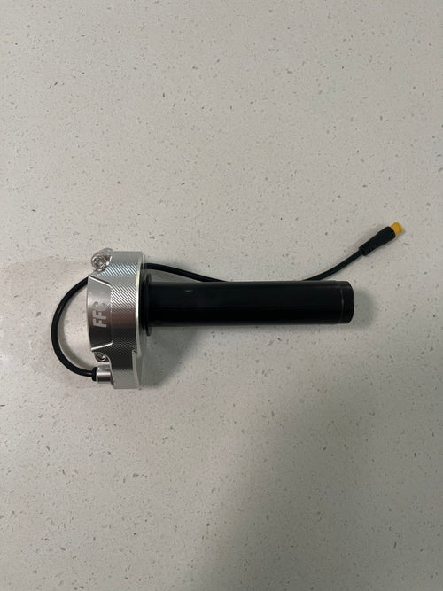 Cnc plug and play Surron throttle 3pin. - ff customz